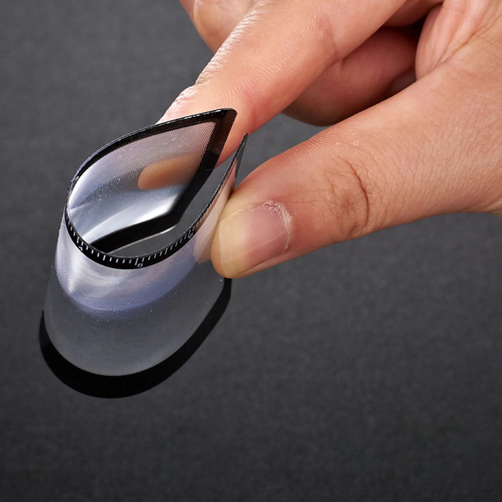 Portable Pocket Magnifier – 3X Reading Glass &amp; Solar Igniter image 1